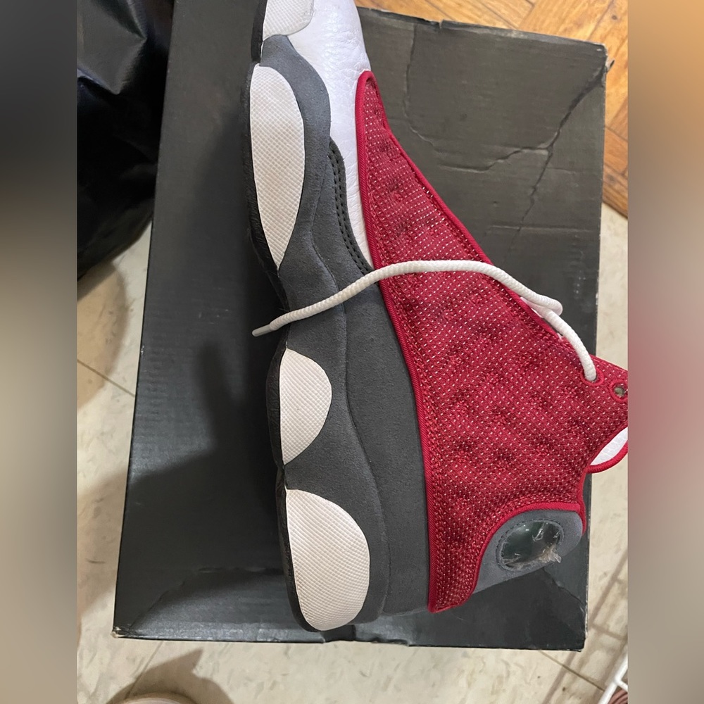 Jordan 13 Retro
Gym Red Flint Grey